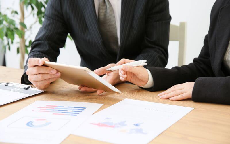 永住申請における配偶者ビザとの違いについて