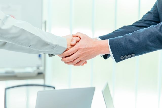 定住ビザからサムネ