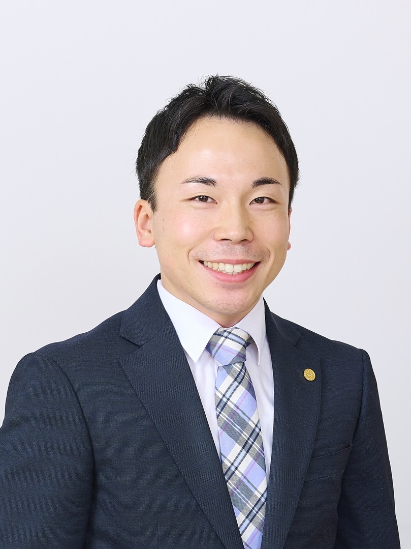 行政書士 鴨田 大輝